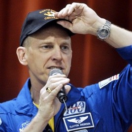 Astronaut Clayton Anderson Holds Book SIgning in Nebraska
