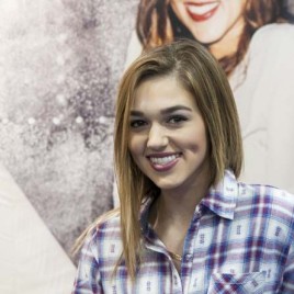 Duck Dynasty Star Sadie Robertston Makes Appearance to Promote rue21's Wild Blue Denim Line
