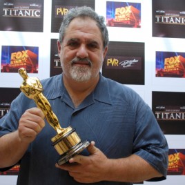 Oscar-Winning Film Producer Jon Landau Speaks at the University of New Orleans Spring Commencement