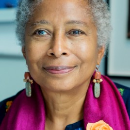 Pulitzer Prize-Winning Author Alice Walker Receives Carl Sandburg Literary Award