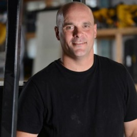 HGTV Canada Star Bryan Baeumler Holds Autograph Signing at New Lowe’s