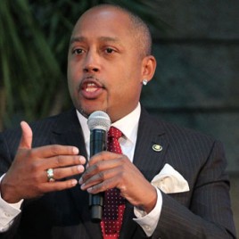 Shark Tank Star Daymond John Speaks at the University of Arkansas in February