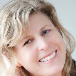 Bestselling Author Liane Moriarty Speaks at the National Library of Australia August 15th