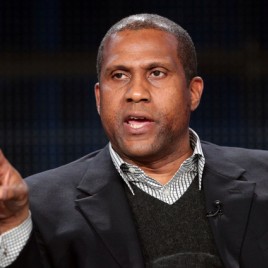 Broadcaster Tavis Smiley Has Los Angeles Signing to Promote New Book