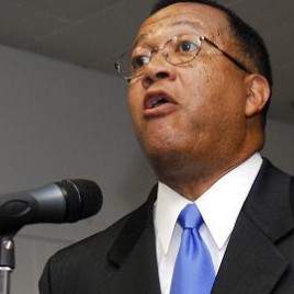 Civil Rights Leader Benjamin Chavis Keynotes White Hat Awards Gala