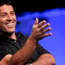 Top Motivational Speaker Tony Robbins Presents at Dreamforce