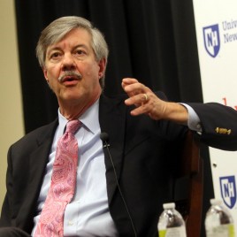 NPR News Senior Editor Ron Elving Speaks at Yale Democracy Colloquium