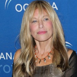 Singer-Songwriter Carly Simon Holds Boston Book Signing 