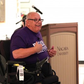 Inspirational Veteran Bob Wieland Speaks at Honoring Our Heroes Tennis Expo