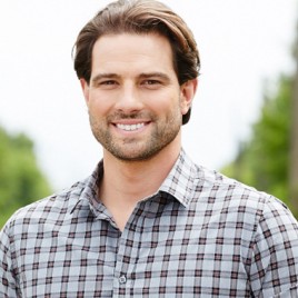HGTV Host Scott McGillivray Makes Appearance at the Kitchen and Bath Industry Show