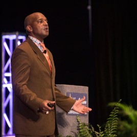 Motivational Speaker Aaron Davis Presents at Lubbock Chamber of Commerce Annual Meeting