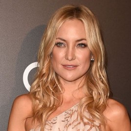 Actress Kate Hudson Holds Book Signing and Discussion Outside Chicago