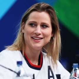 Angela Ruggiero  Image