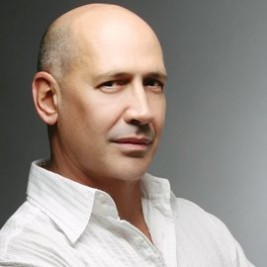 Carmen Marc Valvo