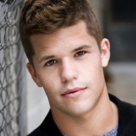 Charlie Carver