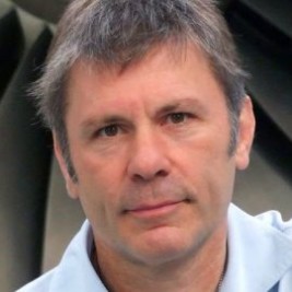 Bruce Dickinson