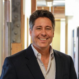 Robert Dugoni