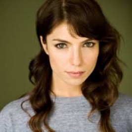 Angela Trimbur  Image
