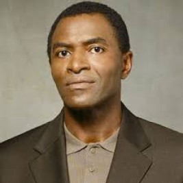 Carl Lumbly