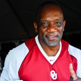 Billy Sims Mani Image