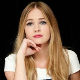 Britt Robertson