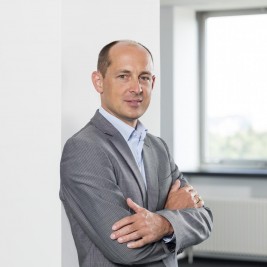 Dr. Stefan Niessen