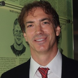 Joe Sakic Mani Image