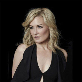 Amy Carlson  Image