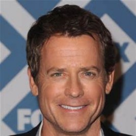 Greg Kinnear