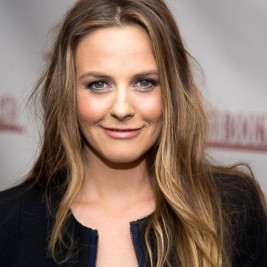 Alicia Silverstone  Image