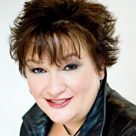 Pegine Echevarria
